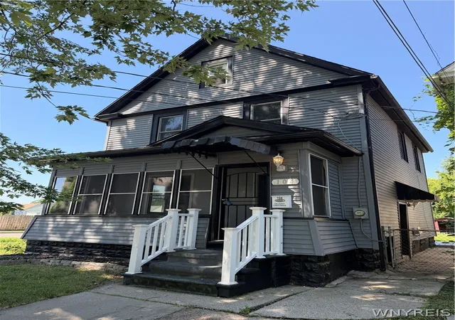 Photo 3 of Sale Pending at 104 Doyle Ave, Buffalo, NY 14207 | MLS# B1703992 | Listing updated on 2026-09-01