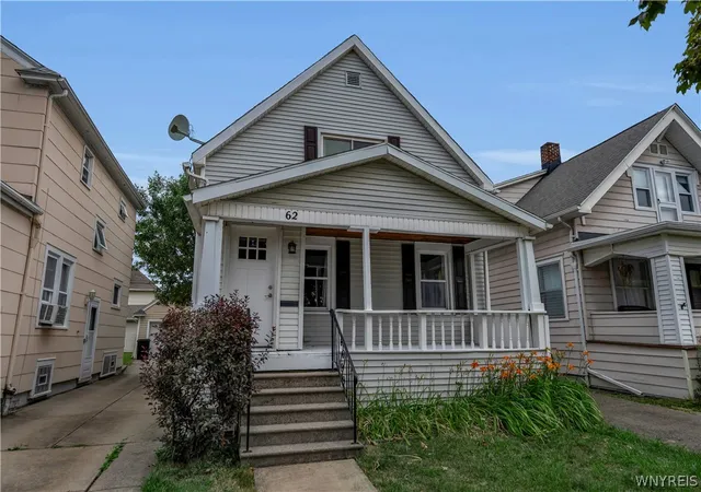 Photo 3 of Sale Pending at 62 Parkwood Ave, Buffalo, NY 14217 | MLS# B1703036 | Listing updated on 2026-09-10