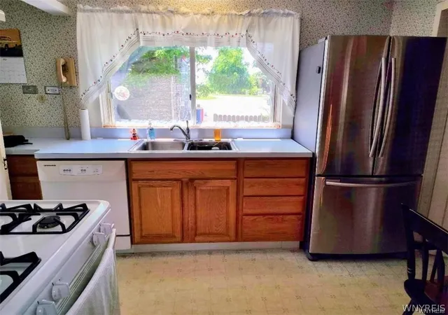 Photo 2 of Single family home for sale at 16 Crestview Ave, Buffalo, NY 14225 | MLS# B1704498 | Listing updated on 2026-09-11