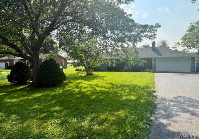 Photo 2 of Single family home for sale at 3778 Ransomville Rd, Ransomville, NY 14131 | MLS# B1705494 | Listing updated on 2026-08-22