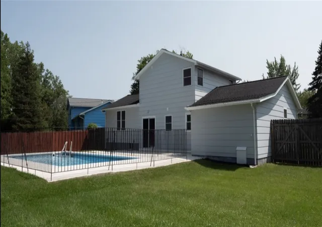 Photo 3 of Sale Pending at 18 Riviera Dr, Rochester, NY 14624 | MLS# R1705371 | Listing updated on 2026-08-19