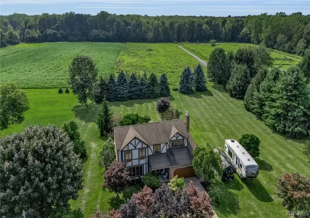 Photo 3 of Sale Pending at 4568 Royalton Ctr Rd, Gasport, NY 14067 | MLS# B1704976 | Listing updated on 2026-08-19