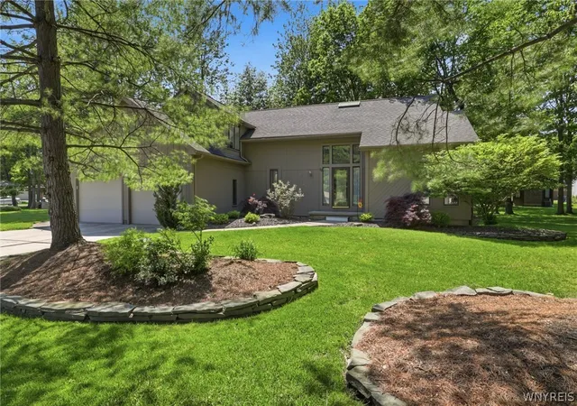 Photo 2 of Sale Pending at 12 Skylark Ct, East Amherst, NY 14051 | MLS# B1705454 | Listing updated on 2026-08-25