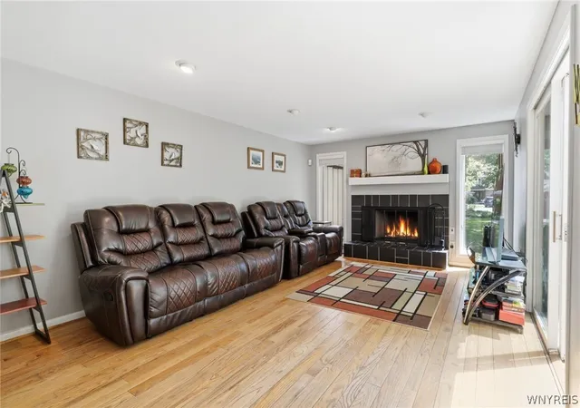 Photo 4 of Sale Pending at 12 Skylark Ct, East Amherst, NY 14051 | MLS# B1705454 | Listing updated on 2026-08-25