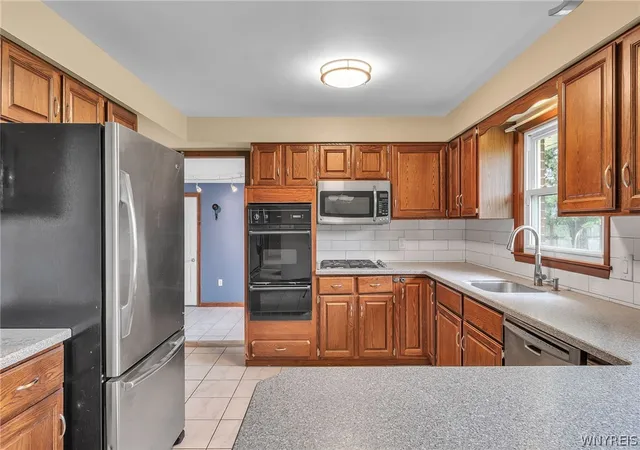 Photo 3 of Single family home for sale at 3773 Sowles Rd, Hamburg, NY 14075 | MLS# B1705602 | Listing updated on 2026-09-15