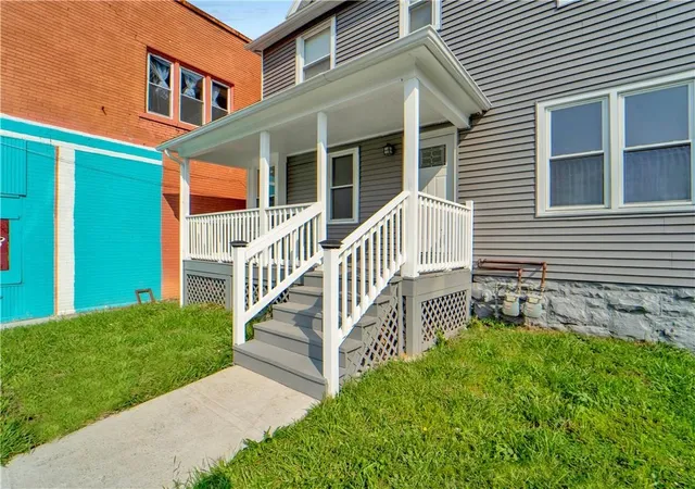 Photo 2 of Sale Pending at 1526 E Main St, Rochester, NY 14609 | MLS# R1705789 | Listing updated on 2026-08-29