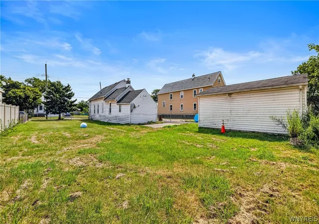 Photo 3 of Sale Pending at 246 Lackawanna Ave, Buffalo, NY 14212 | MLS# B1705282 | Listing updated on 2026-08-18