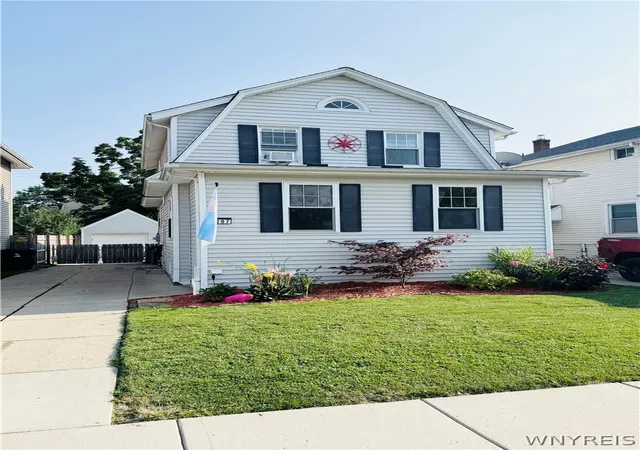 Photo 1 of Sale Pending at 207 Wardman Rd, Buffalo, NY 14217 | MLS# B1705759 | Listing updated on 2026-09-04