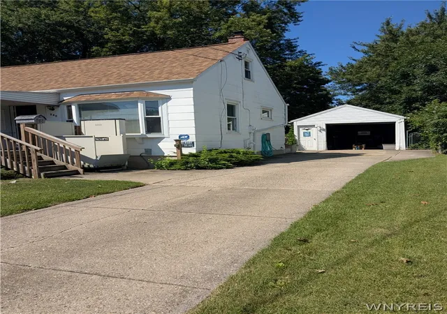 Photo 3 of Single family home for sale at 240 Crisfield Ave, Buffalo, NY 14206 | MLS# B1703202 | Listing updated on 2026-08-30