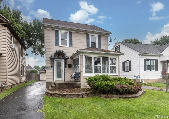 Photo 1 of Sale Pending at 22 Bewley Pkwy, Lockport, NY 14094 | MLS# B1705622 | Listing updated on 2026-08-26