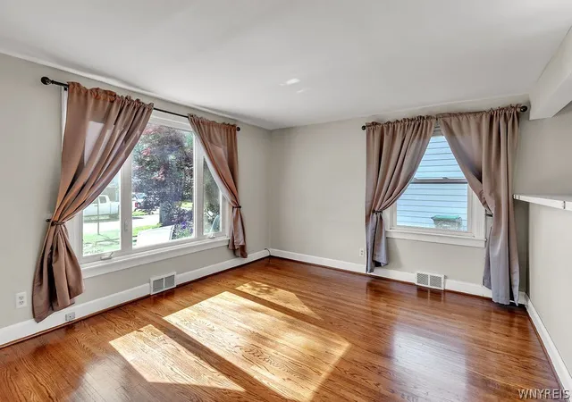 Photo 3 of Sale Pending at 484 Walton Dr, Buffalo, NY 14225 | MLS# B1705619 | Listing updated on 2026-08-28