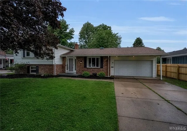 Photo 2 of Sale Pending at 38 Sandhurst Ln, Buffalo, NY 14221 | MLS# B1705842 | Listing updated on 2026-09-12