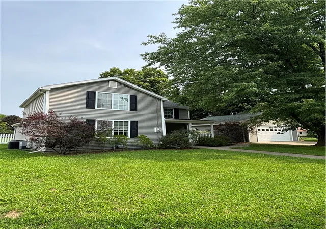 Photo 3 of Sale Pending at 650 W Broad St, Horseheads, NY 14845 | MLS# R1705693 | Listing updated on 2026-08-22