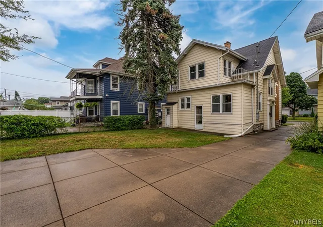 Photo 3 of Single family home for sale at 77 Fordham Dr, Buffalo, NY 14216 | MLS# B1705581 | Listing updated on 2026-09-12