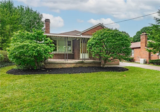 Photo 1 of Sale Pending at 807 Maple Ave, Niagara Falls, NY 14305 | MLS# B1705523 | Listing updated on 2026-08-15