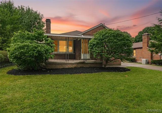 Photo 3 of Sale Pending at 807 Maple Ave, Niagara Falls, NY 14305 | MLS# B1705523 | Listing updated on 2026-08-15
