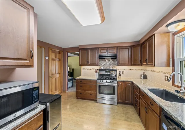 Photo 3 of Sale Pending at 1362 Westwood Ave, North Tonawanda, NY 14120 | MLS# B1705888 | Listing updated on 2026-09-18