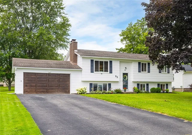 Photo 1 of Sale Pending at 93 Larkins Xing, Rochester, NY 14612 | MLS# R1704862 | Listing updated on 2026-08-19