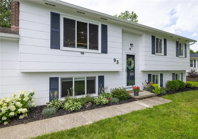 Photo 2 of Sale Pending at 93 Larkins Xing, Rochester, NY 14612 | MLS# R1704862 | Listing updated on 2026-08-19