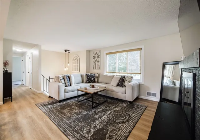 Photo 4 of Sale Pending at 93 Larkins Xing, Rochester, NY 14612 | MLS# R1704862 | Listing updated on 2026-08-19
