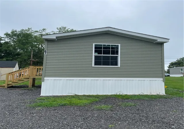 Manufactured home for sale at 67 Northrup Ln, Farmington, NY 14425 | MLS# R1705920