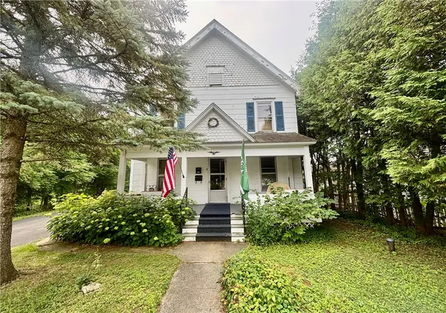 Photo 1 of Multi family home for sale at 21 W Elizabeth St, Skaneateles, NY 13152 | MLS# R1705732 | Listing updated on 2026-09-02
