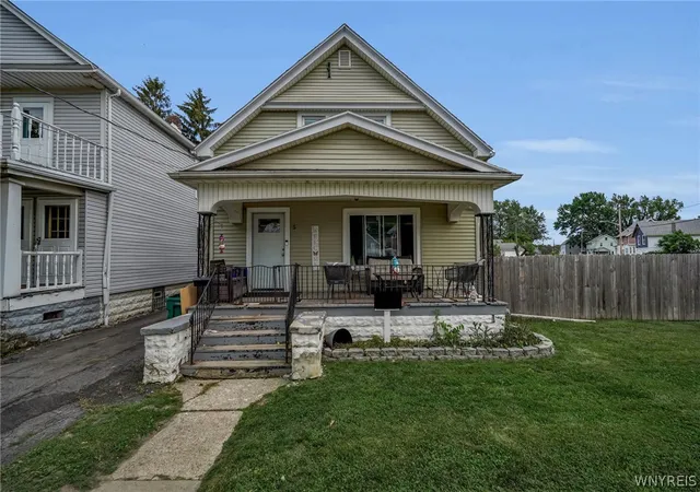 Photo 2 of Single family home for sale at 5 Macamley St, Buffalo, NY 14220 | MLS# B1705849 | Listing updated on 2026-09-12