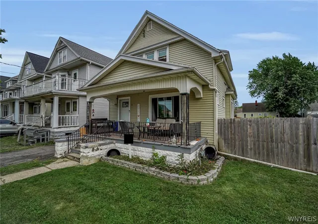 Photo 3 of Single family home for sale at 5 Macamley St, Buffalo, NY 14220 | MLS# B1705849 | Listing updated on 2026-09-12
