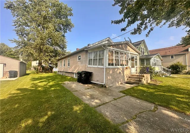 Photo 1 of Sale Pending at 171 William St, Tonawanda, NY 14150 | MLS# B1706007 | Listing updated on 2026-08-25