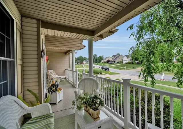 Photo 3 of Sale Pending at 4475 Richwood Dr, Hamburg, NY 14075 | MLS# B1705552 | Listing updated on 2026-09-14