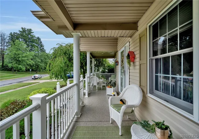 Photo 3 of Sale Pending at 4475 Richwood Dr, Hamburg, NY 14075 | MLS# B1705552 | Listing updated on 2026-09-14