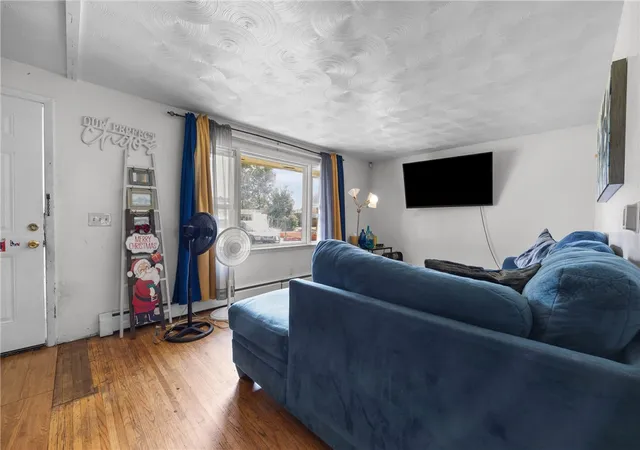 Photo 4 of Single family home for sale at 879 Maiden Aka 11 Black Walnut Dr Ln, Rochester, NY 14615 | MLS# R1706006 | Listing updated on 2026-08-19