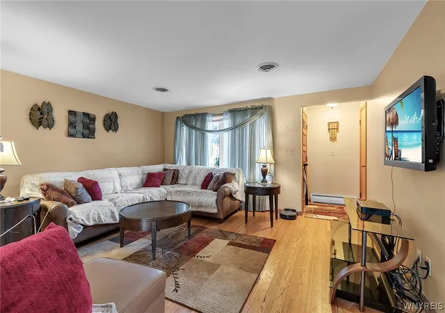 Photo 4 of Sale Pending at 145 Cresthaven Dr, Buffalo, NY 14225 | MLS# B1705893 | Listing updated on 2026-08-13