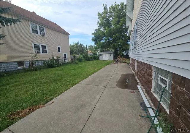 Photo 3 of Single family home for sale at 352 Baraga St, Buffalo, NY 14220 | MLS# B1706020 | Listing updated on 2026-08-23