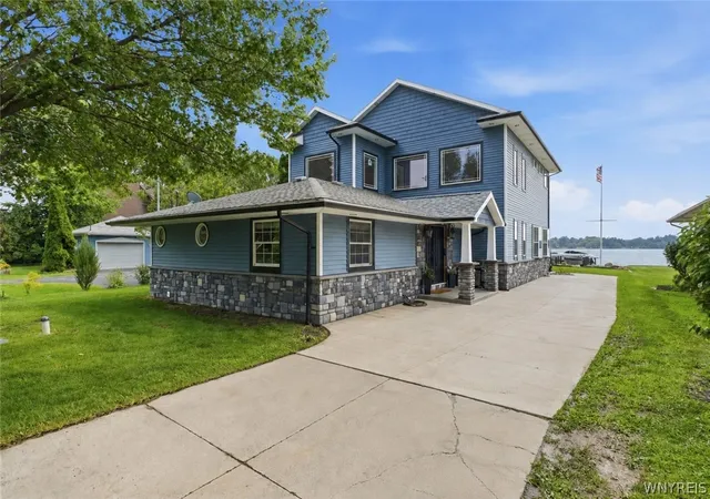 Photo 1 of Single family home for sale at 2490 River Rd, Niagara Falls, NY 14304 | MLS# B1705680 | Listing updated on 2026-09-06