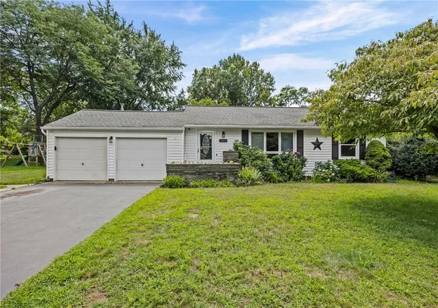 Photo 1 of Sale Pending at 265 Woodruff Dr, Webster, NY 14580 | MLS# R1703705 | Listing updated on 2026-08-20
