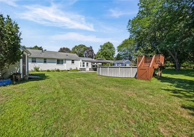 Photo 3 of Sale Pending at 265 Woodruff Dr, Webster, NY 14580 | MLS# R1703705 | Listing updated on 2026-08-20