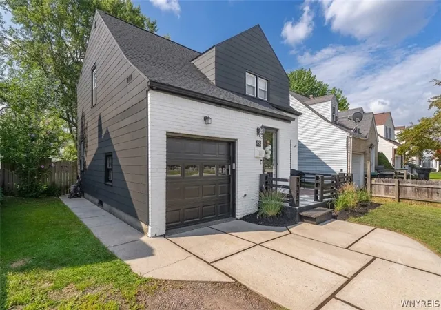 Photo 3 of Sale Pending at 89 Brighton Rd, Tonawanda, NY 14150 | MLS# B1703529 | Listing updated on 2026-09-04