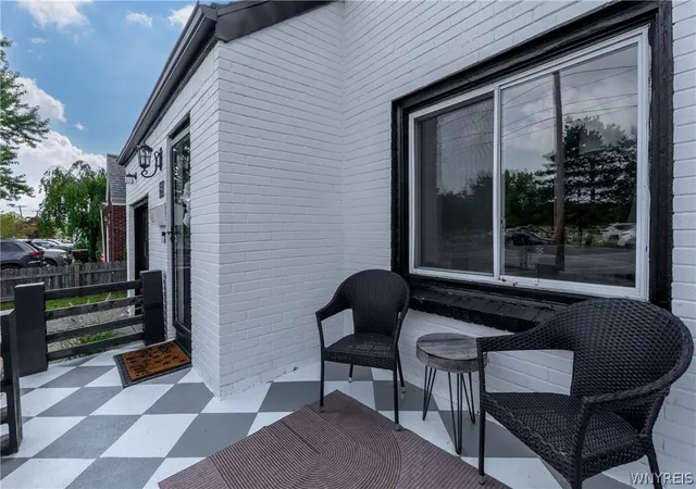 Photo 4 of Sale Pending at 89 Brighton Rd, Tonawanda, NY 14150 | MLS# B1703529 | Listing updated on 2026-09-04