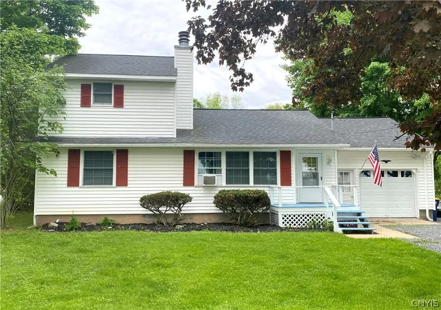 Photo 3 of Single family home for sale at 3405 South St, Clinton, NY 13323 | MLS# S1705867 | Listing updated on 2026-08-22