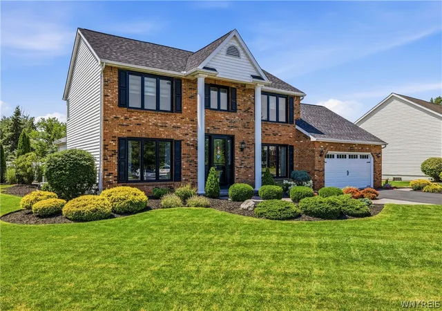 Photo 2 of Sale Pending at 6090 Meadow Lakes Dr, East Amherst, NY 14051 | MLS# B1705078 | Listing updated on 2026-08-19