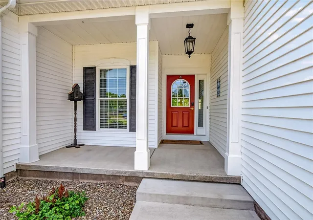 Photo 3 of Sale Pending at 29 Country Crk Ln, Hilton, NY 14468 | MLS# R1705951 | Listing updated on 2026-08-21