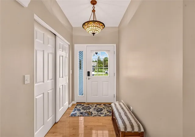 Photo 4 of Sale Pending at 29 Country Crk Ln, Hilton, NY 14468 | MLS# R1705951 | Listing updated on 2026-08-21