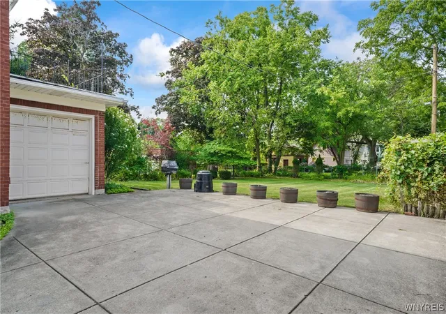 Photo 3 of Sale Pending at 109 Woodbridge Ave, Buffalo, NY 14214 | MLS# B1705617 | Listing updated on 2026-08-27