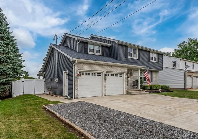 Photo 2 of Sale Pending at 1314 E Robinson St, North Tonawanda, NY 14120 | MLS# B1704911 | Listing updated on 2026-08-28