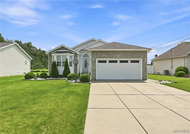 Photo 1 of Sale Pending at 2584 Ferchen St, Niagara Falls, NY 14304 | MLS# B1706066 | Listing updated on 2026-08-28
