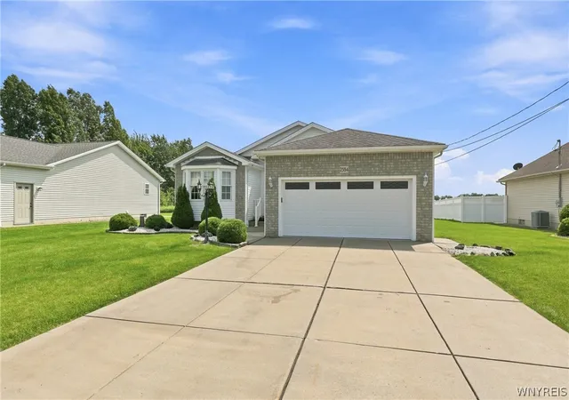 Photo 3 of Sale Pending at 2584 Ferchen St, Niagara Falls, NY 14304 | MLS# B1706066 | Listing updated on 2026-08-28