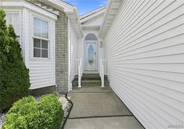 Photo 4 of Sale Pending at 2584 Ferchen St, Niagara Falls, NY 14304 | MLS# B1706066 | Listing updated on 2026-08-28
