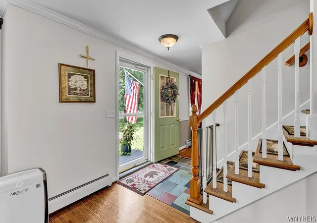 Photo 3 of Single family home for sale at 5293 Ashwood Ct, Clarence, NY 14031 | MLS# B1705899 | Listing updated on 2026-09-13