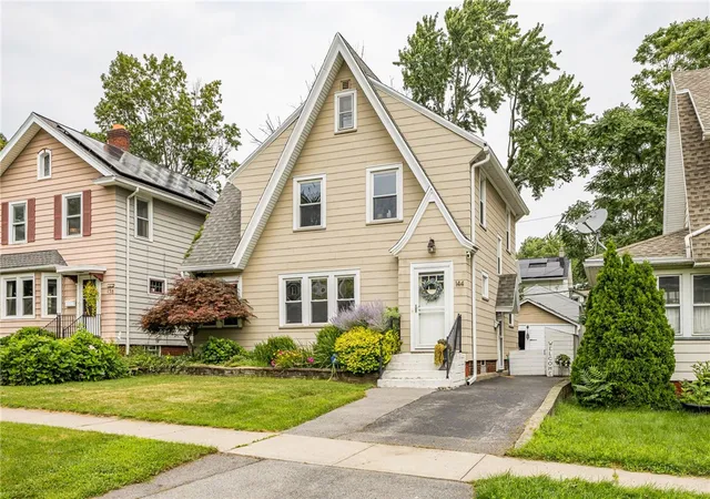 Photo 2 of Sale Pending at 144 Culver Pkwy, Rochester, NY 14609 | MLS# R1706121 | Listing updated on 2026-08-27